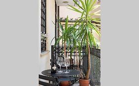 Lovely Colosseum Loft Apartment
